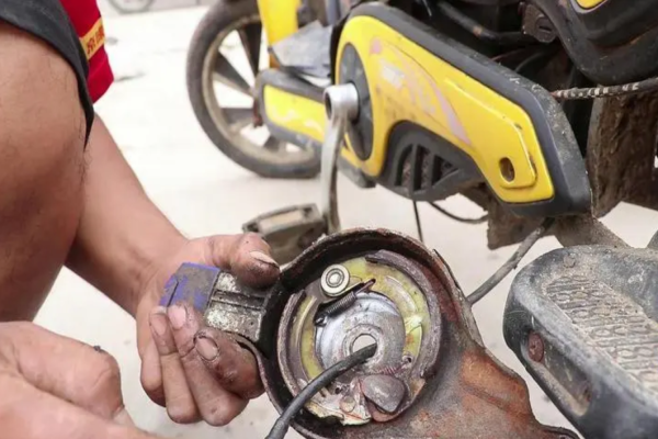 吉林电动车刹车故障